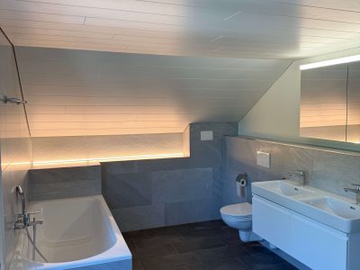 20250825_085648406_iOS